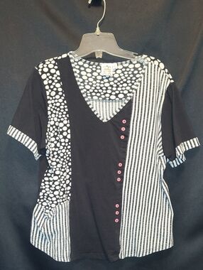 NEW Parsley & Sage Black White Mixed Print Tee Knit Top Buttons Details Pocket L
